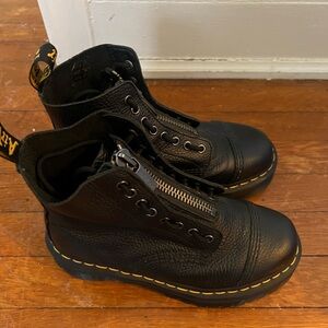 COPY - Dr. Martens Sinclair Milled Nappa Leather Platform Boots